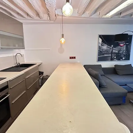 Bright 1-bedroom In The Heart Of The Marais Apartmán *